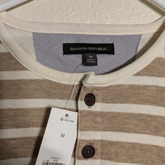 Banana Republic Beige and Cream Striped Henley - Picture 3 of 4